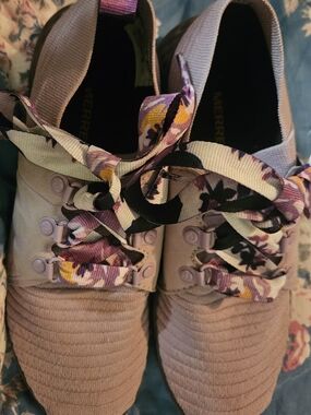 Merrell Women’s Lavender Knit Athletic Shoes with Floral Ribbon Laces